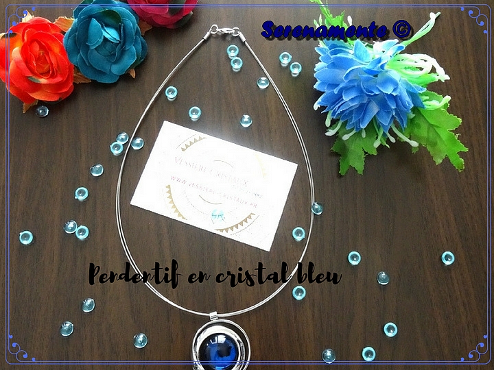 Découvrez mon avis sur mon pendentif en cristal bleu de Vessière Cristaux ! C'est un pendentif très joli qui saura mettre en valeur vos tenues facilement !