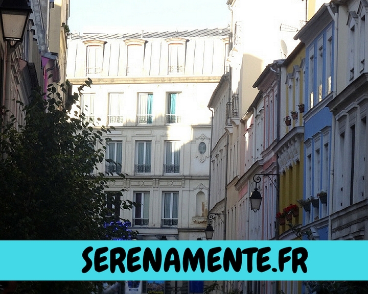 Découvrez vite la célèbre rue Crémieux en photo ! C'est LA rue insolite et instagramable de Paris située dans le 12e arrondissement !